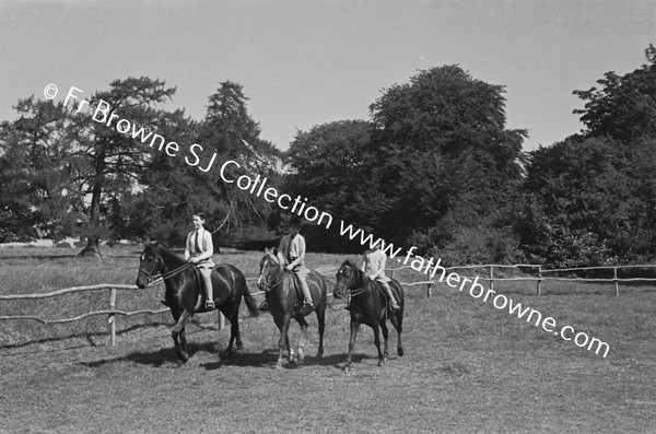 AT CASTLETOWN CHILDREN RIDING TIPS RIDING THE PARADE INCL PATRICK LEWIS